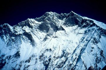 L' immensa parete Sud del Lhotse e Lhotse Shar