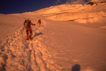 le prime luci dell'alba sul ghiacciaio (3-8-1997)