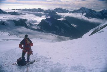 Federico in un momento di pausa a quota 3700 m. (3-8-1997)