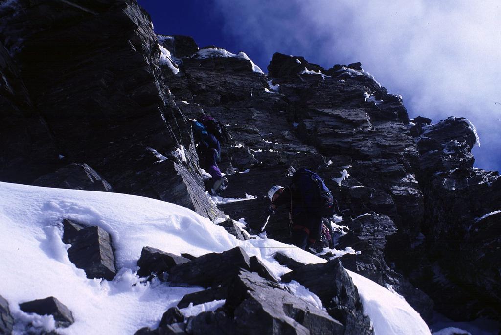 momenti di arrampicata lungo la cresta Nord (23-5-1999)