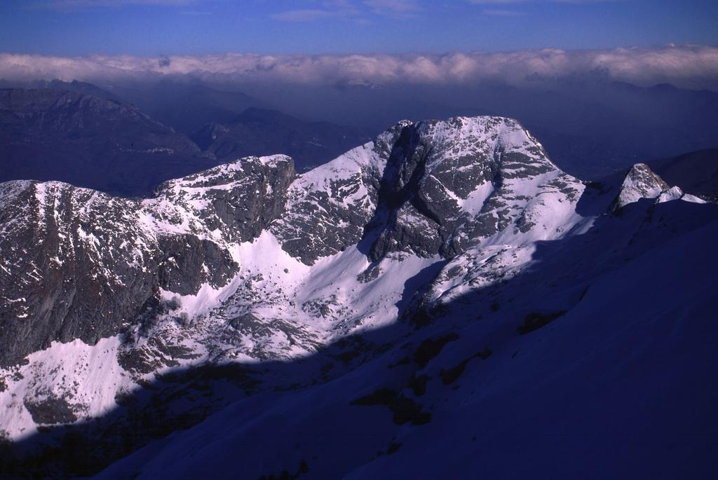 panorami dalla cima : Roccandagia (21-1-2001)