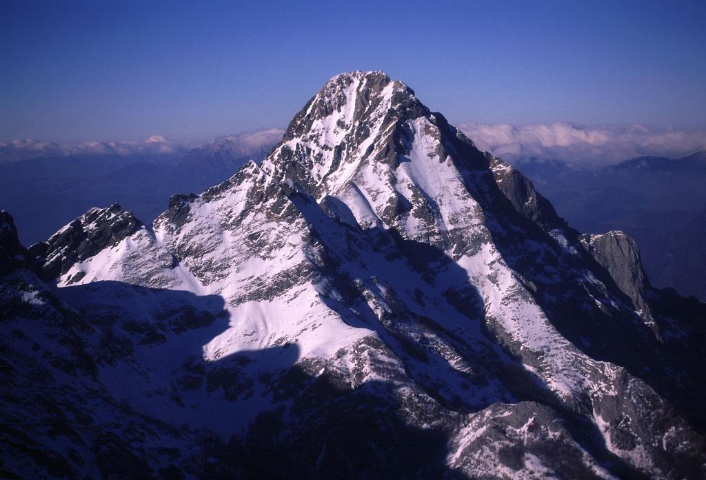 panorami dalla cima : Monte Pisanino (21-1-2001)