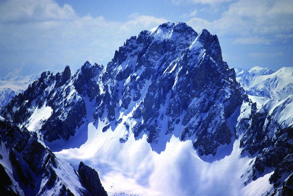 panorami dalla cima : Monte Oronaye (22-4-2001)