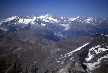 panorami dalla cima : Oberland Bernese, il Gruppo del Finsterahorn (14-10-2001)