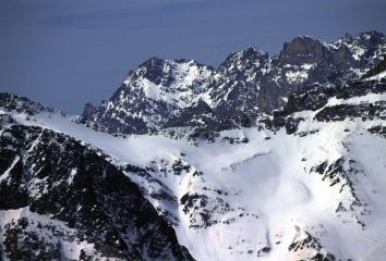 panorami dalla cima : Buc de Nubiera e Parias Coupà (28-4-2002)