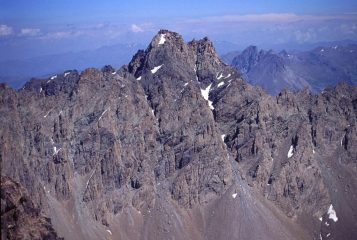 panorami dalla cima : Aiguille de Chambeyron (24-6-2002)