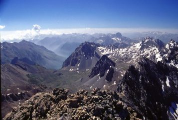 panorami dalla cima : le montagne della Valle Maira (24-6-2002)