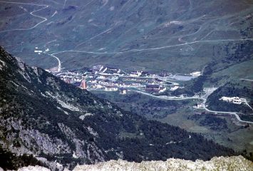 panorami dalla cima : il Passo del Tonale (19-8-2002)