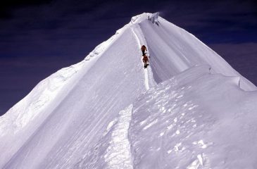 la bella cresta nevosa finale, vista dall'anticima (22-8-2004)