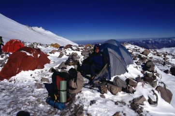 io al Campo 2 a quota 6000 m. dopo una nevicata (18-1-2005)