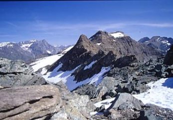 Dal colle Nivoletta la cima omonima e le due vette della Gran Vaudala
