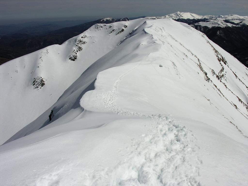 il Monte Casarola visto dalla sella di Monte Casarola (26-3-2006)