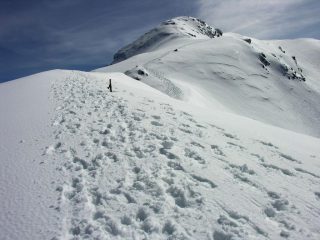 la cresta seguita in discesa dal Monte Casarola (26-3-2006)