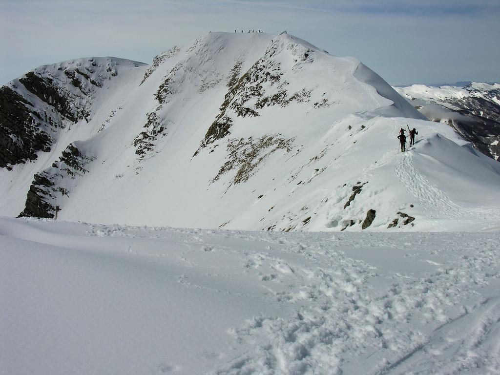 l'Alpe di Succiso vista dalla Sella di Monte Casarola (26-3-2006)