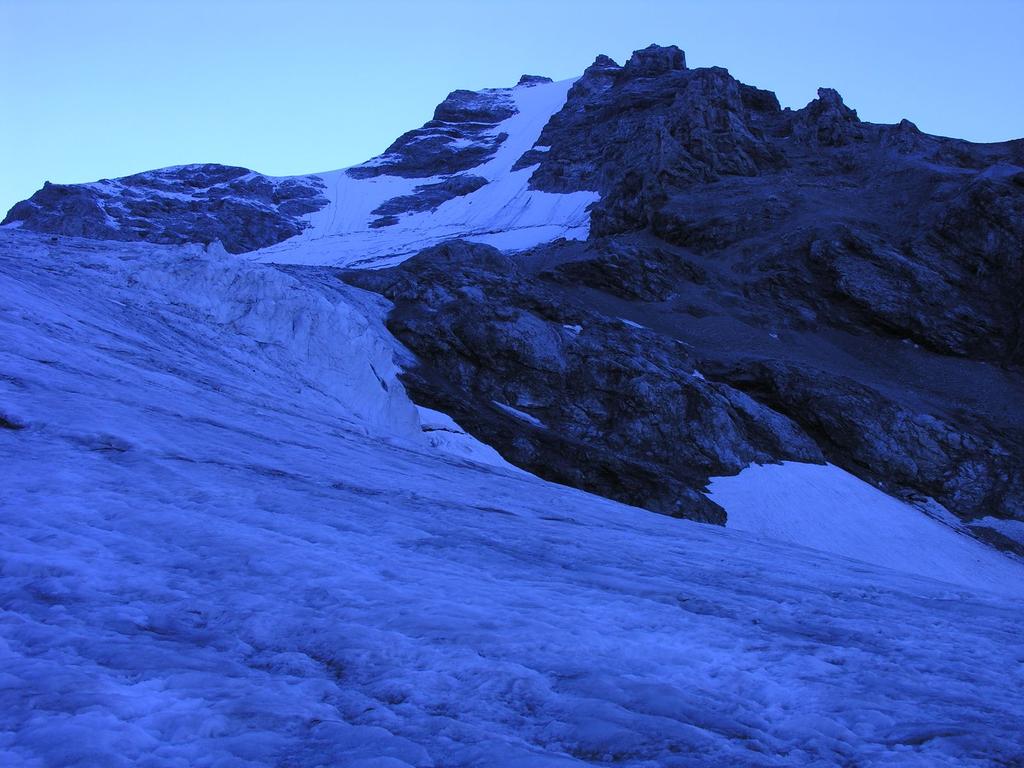 le prime luci dell'alba sul Monte Zebrù (30-7-2006)