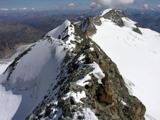 panorami dalla cima : la cresta seguita in salita e il Pizzo Palù (10-9-2006)