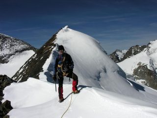 Stelvio in vetta alla prima cima del Monte Bellavista quotata m. 3804 (10-9-2006)