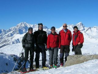 foto in punta, sfondo gruppo del Monte bianco