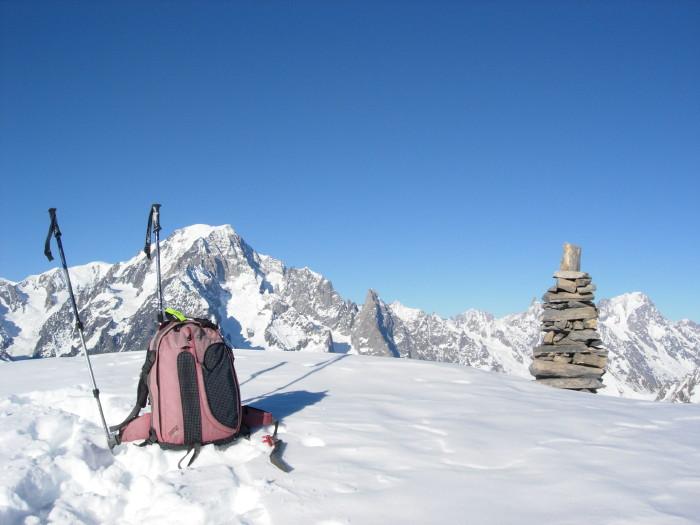 monte Ouille raggiunto!!!... Omaggio all'imponenza e alla bellezza del monte Bianco che si può ammirare dalla vetta...