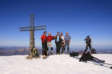 foto di gruppo in vetta al Monte Cusna (4-3-2007)