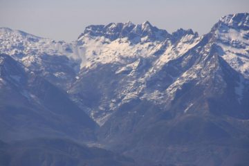 panorami dalla cima : Monte Cavallo (Apuane) (4-3-2007)