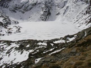 Il lago ghiacciato