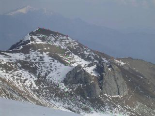 Monte Salancia, l'itinerario fuori sentiero: in rosso la salita, in verde la discesa (foto scattata il 15/4/2007)