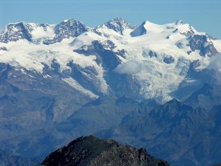 panorami osservati dalla cima : Gruppo del Monte Rosa, dal Lyskamm Occidentale alla Punta Gnifetti (da sinistra a destra) (9-9-2007)