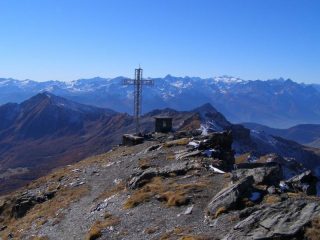 Veduta dalla cima verso la Valle d'Aosta