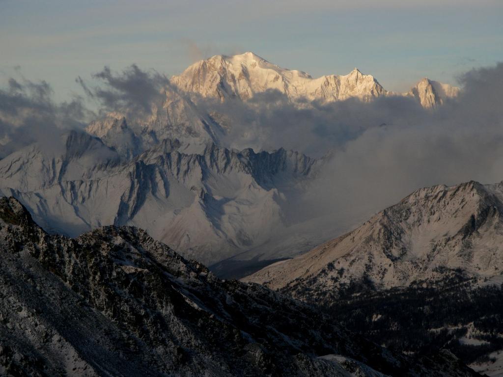 il Monte Bianco osservato dal Colle di Vessona (11-11-2007)