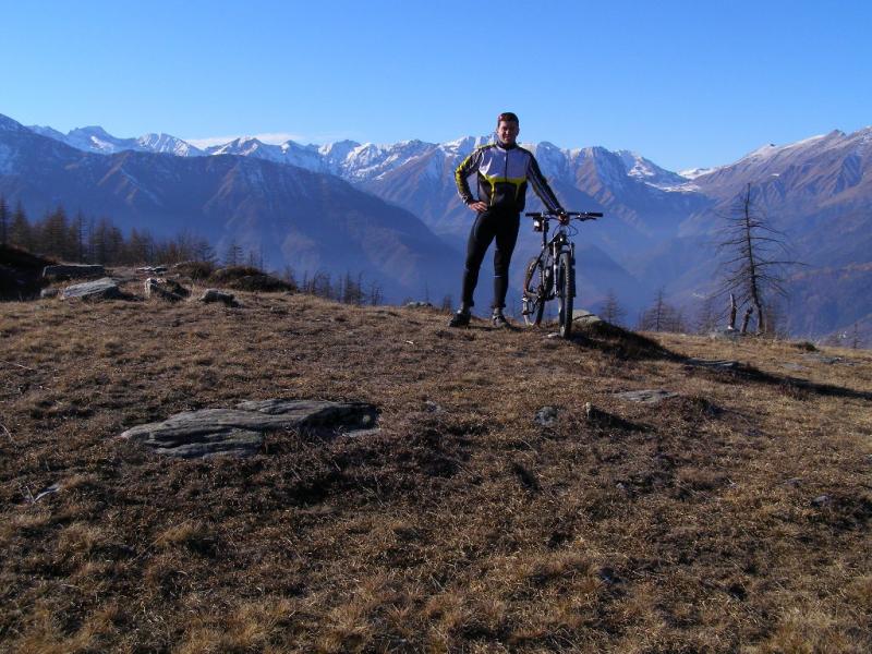 Al Colle Lazzarà, sfondo alta Val Germanasca