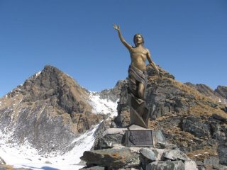 Il Cristo delle Vette della Val Soana, posto suulla spalla sud della Punta di Belvedere o Punta della Marmotta