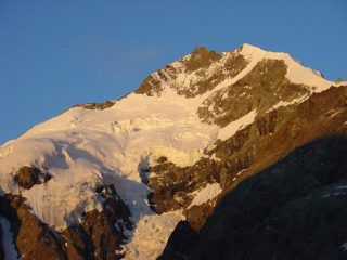 Pizzo Bernina con cresta Biancogradd
