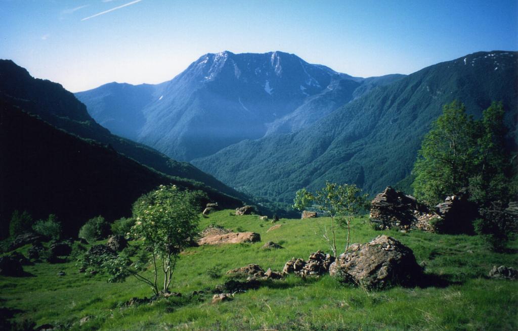 Vista sul Monte Civrari