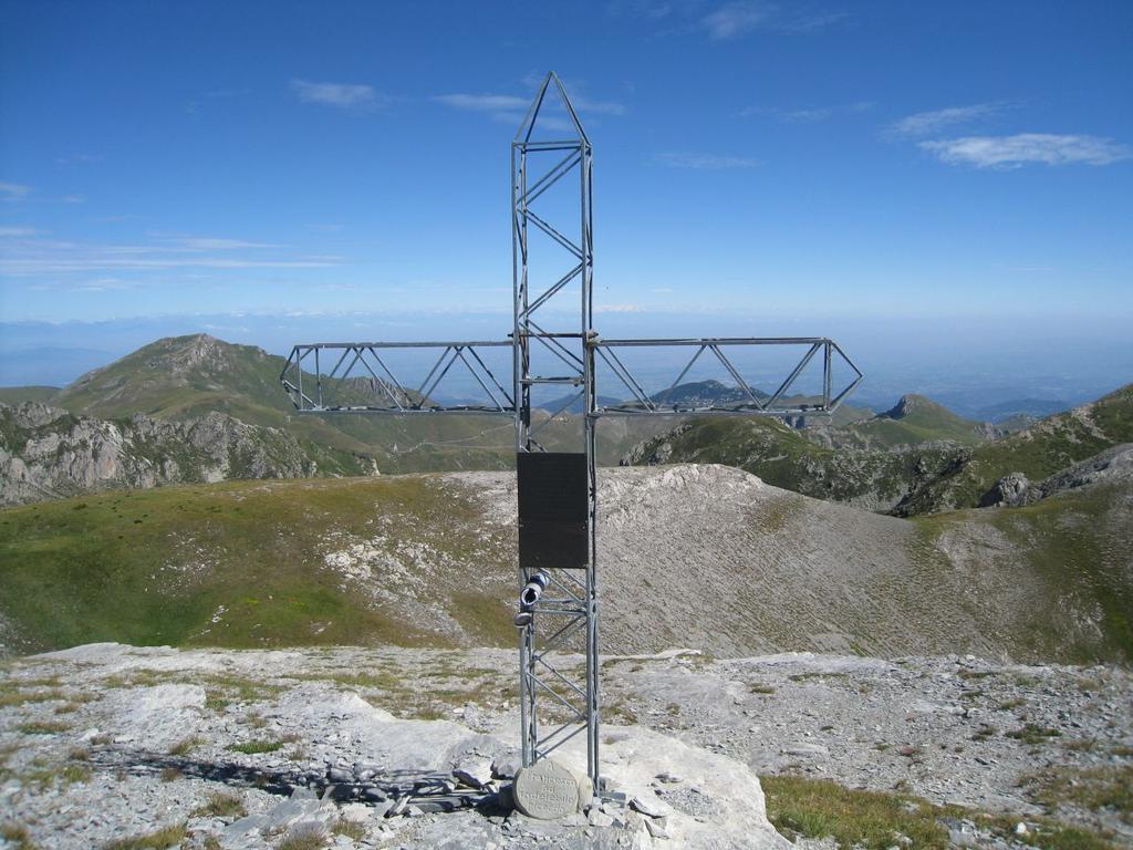 Croce dei Niellesi, prima della cima della Brignola