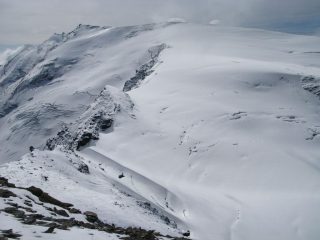 Panorami osservati dalla cima : la vicina Punta Plattes des Chamois m. 3610 (21