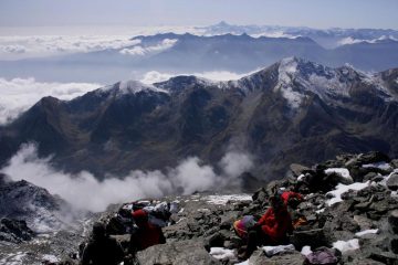 panorami osservati dalla cima : le Alpi Cozie e l'immancabile Monviso !