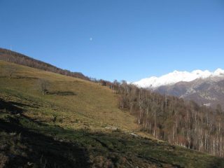 Salendo al Soglio, nei pressi dell'alpe Monsuffietto