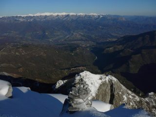 Panorama sulla Garfagnana, dalla vetta