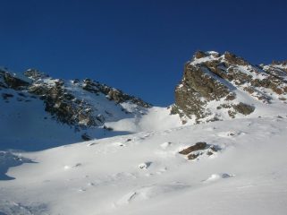 Col Giron (2580m) dall' alto vallone di Molinaz