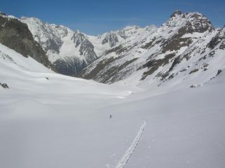 La conca dell' Alpe la Tsa (2317m).