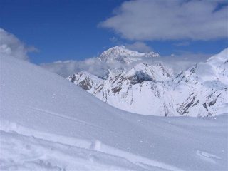 Il Monte Bianco visto dalla cima.