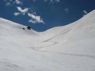bella neve nei valloncelli, lati est, fino a 2500