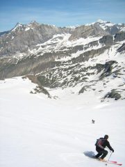 Discesa sul Glacier des Sources d'Isère