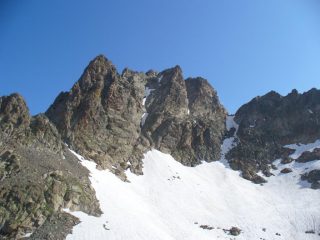 La cima di Nasta e il canalino che porta al Colle della Forchetta