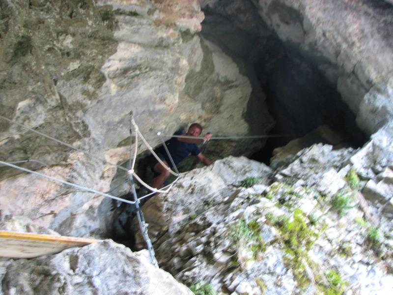 Ernesto nella grotta delle Vene