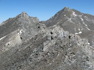 Sulla destra il Monte Aiguillette e il Pic Brusalana visti dalla Sella d'Asti