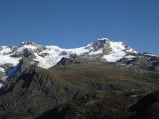 Monte Rosa sullo sfondo e Alta Luce al centro della foto