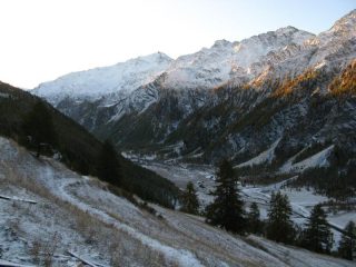 La valle Argentera alle prime luci dell'alba