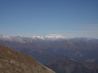 10 - Dalla Cima, Il Monte Rosa... e la punta del Cervino che sbuca a sinistra